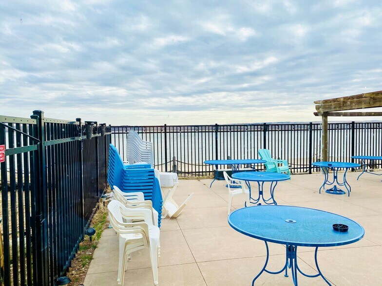 More Photos Of 5051 Albees, Lewellen Hospitality For Sale