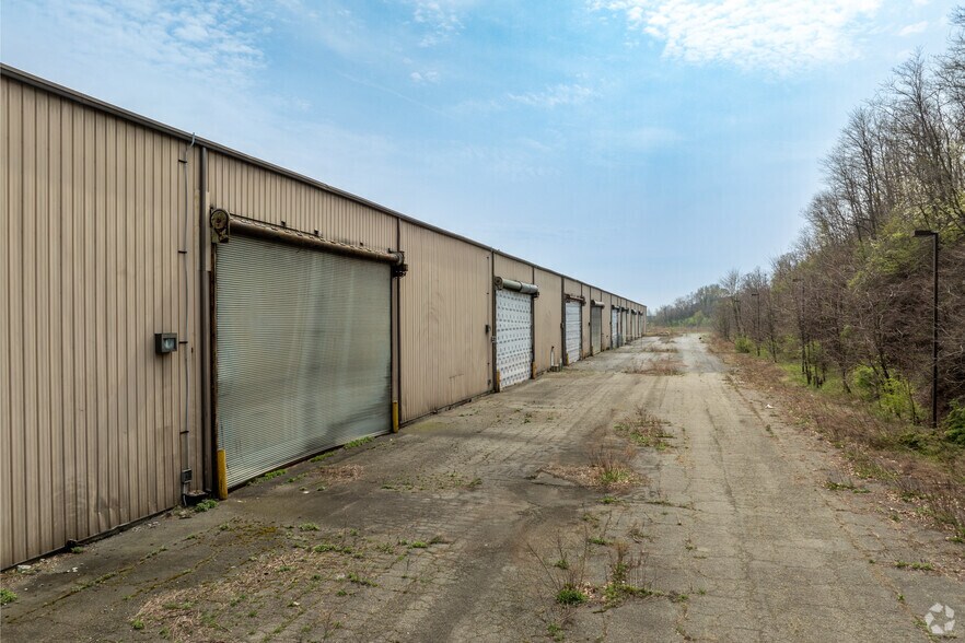 More Photos Of 500 Schuyler Ave, North Arlington Warehouse For Lease