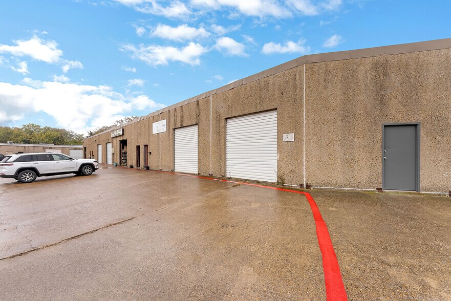 More Photos Of 720 Military Pky, Mesquite Industrial For Lease