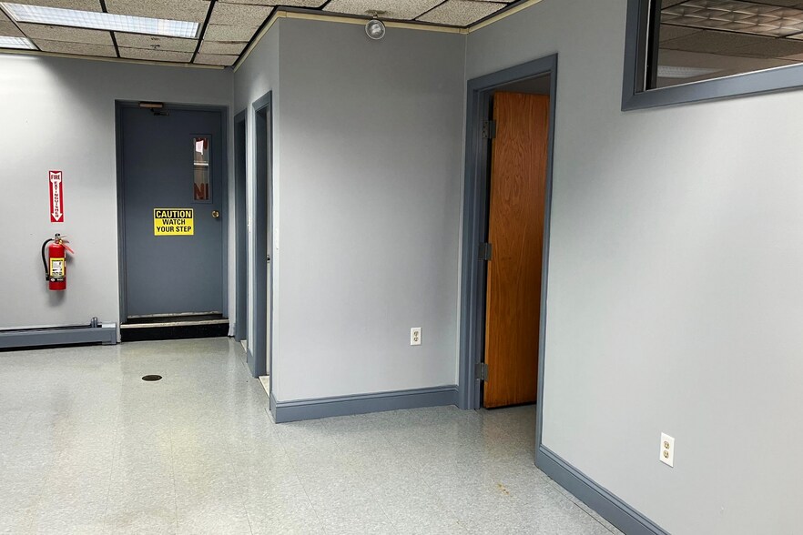 More Photos Of 807 Sterling Rd, Lancaster Industrial For Sale