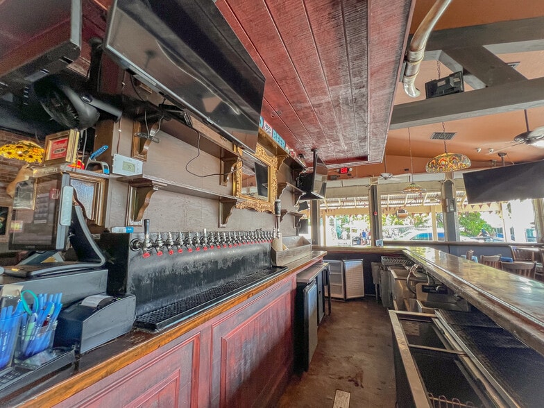 More Photos Of 404 Southard St, Key West Restaurant For Sale