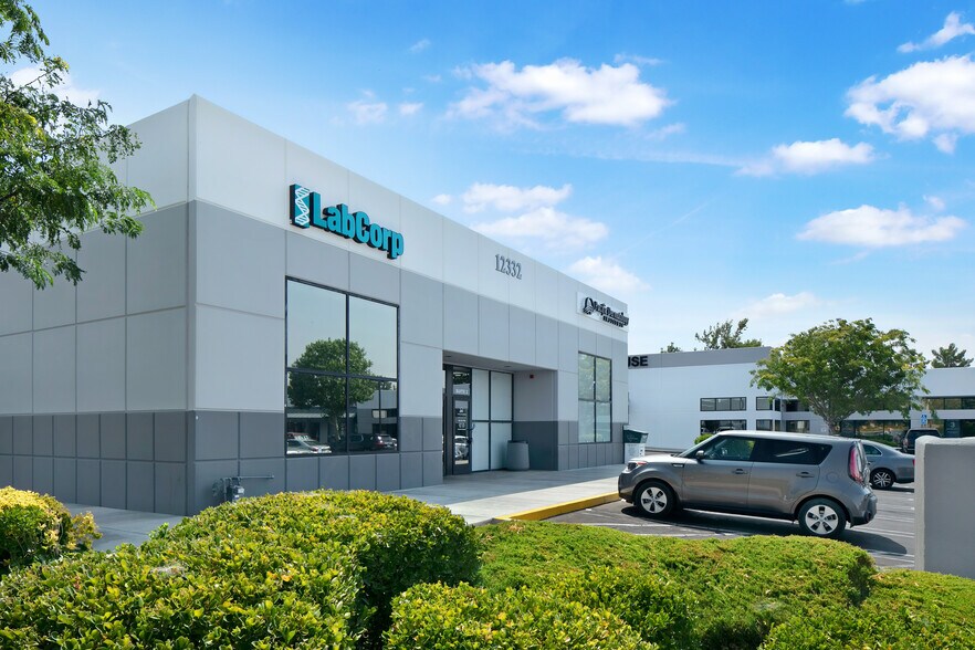 More Photos Of 12332-12424 Hesperia Rd, Victorville Unknown For Lease