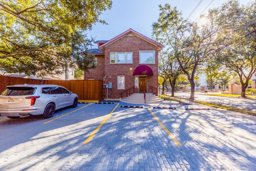 More Photos Of 3718 Mount Vernon St, Houston Office For Lease