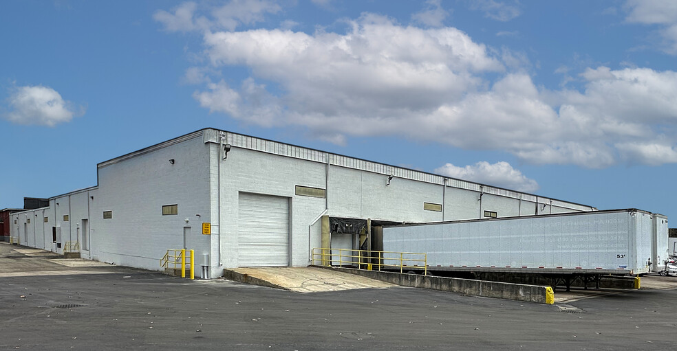 Primary Photo Of 5 Fisher St, Franklin Warehouse For Lease