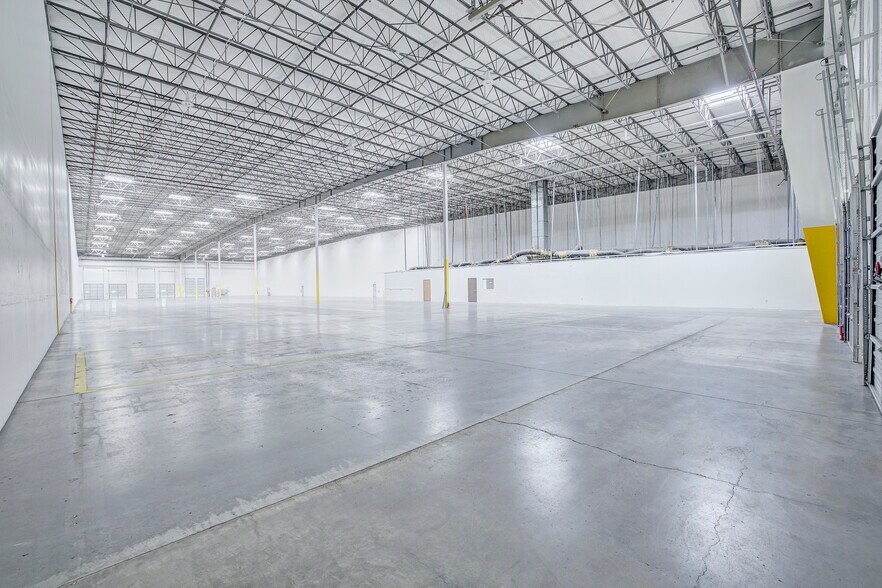 More Photos Of 1733 Morgan Rd, Modesto Warehouse For Lease