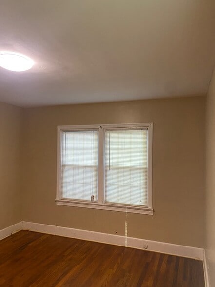 More Photos Of 5560 Jonesboro Rd, Lake City Office For Sale