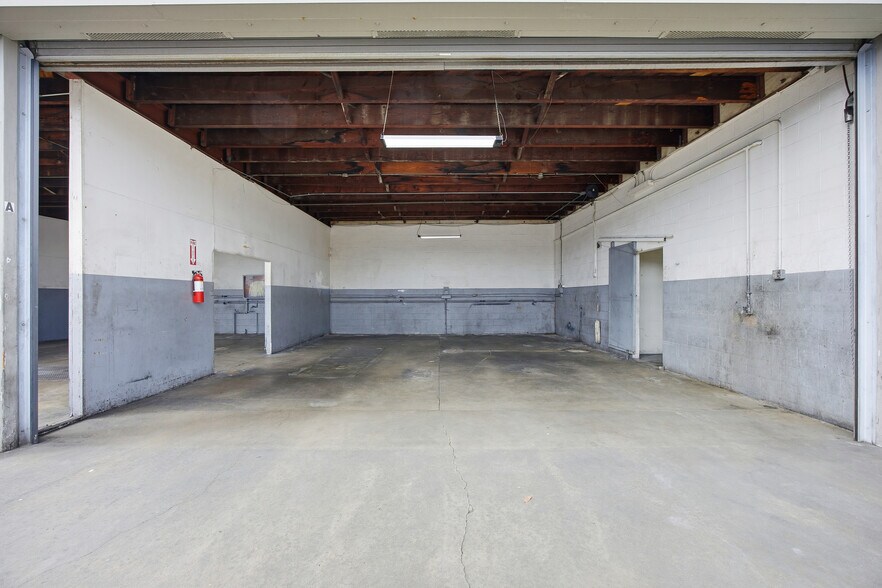 More Photos Of 4202 W El Segundo Blvd, Hawthorne Auto Repair For Sale