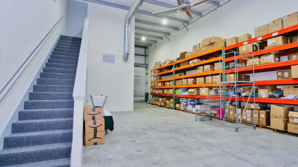 More Photos Of 3730 N Mason Rd, Katy Flex For Lease