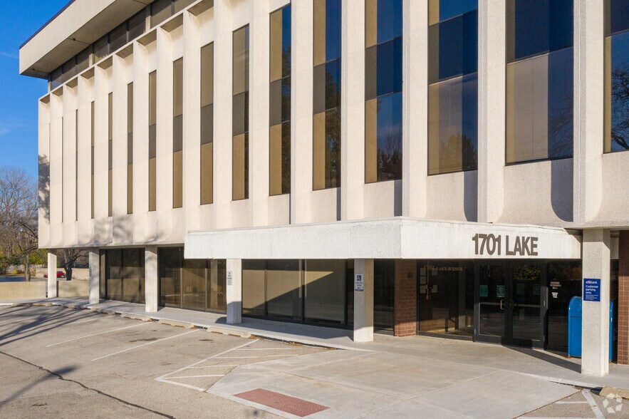 More Photos Of 1701 E Lake Ave, Glenview Office For Lease