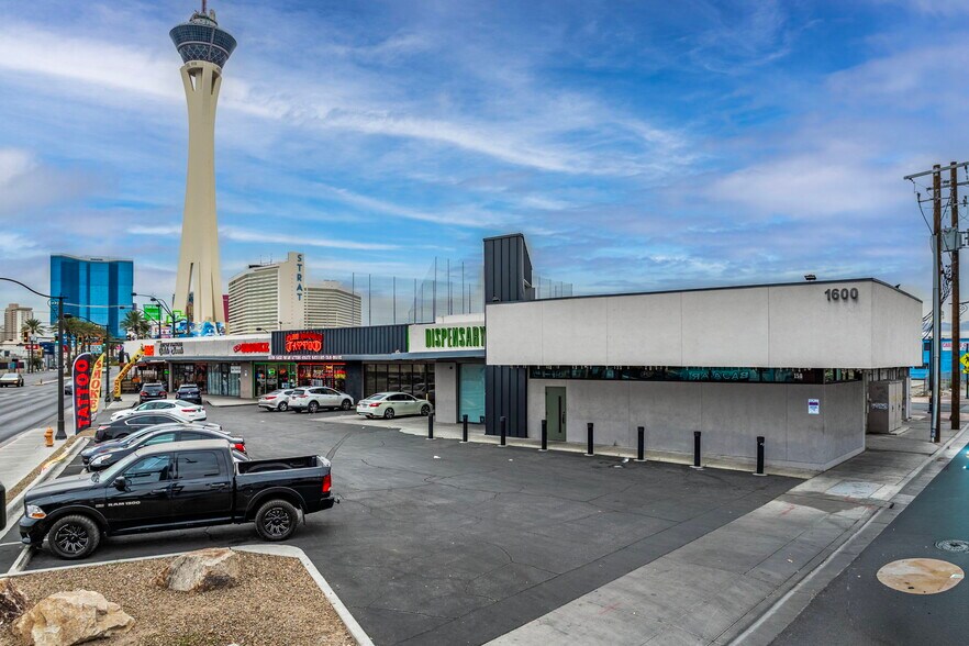 Primary Photo Of 1600-1616 S Las Vegas Blvd, Las Vegas General Retail For Lease