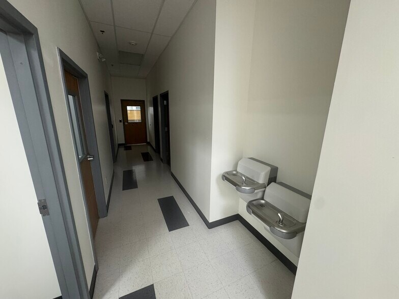 More Photos Of 796 N Sunnyside Rd, Decatur Office For Lease