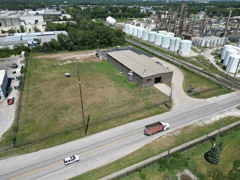 More Photos Of 3650 W Minnesota St, Indianapolis Warehouse For Lease