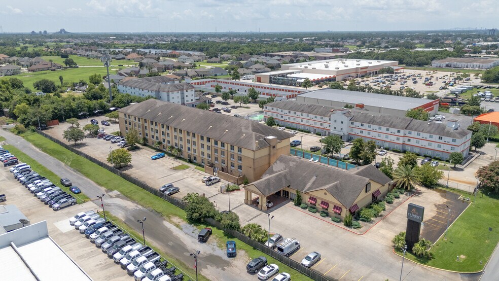 More Photos Of 12340 I-10 Service Rd, New Orleans Hotel For Sale