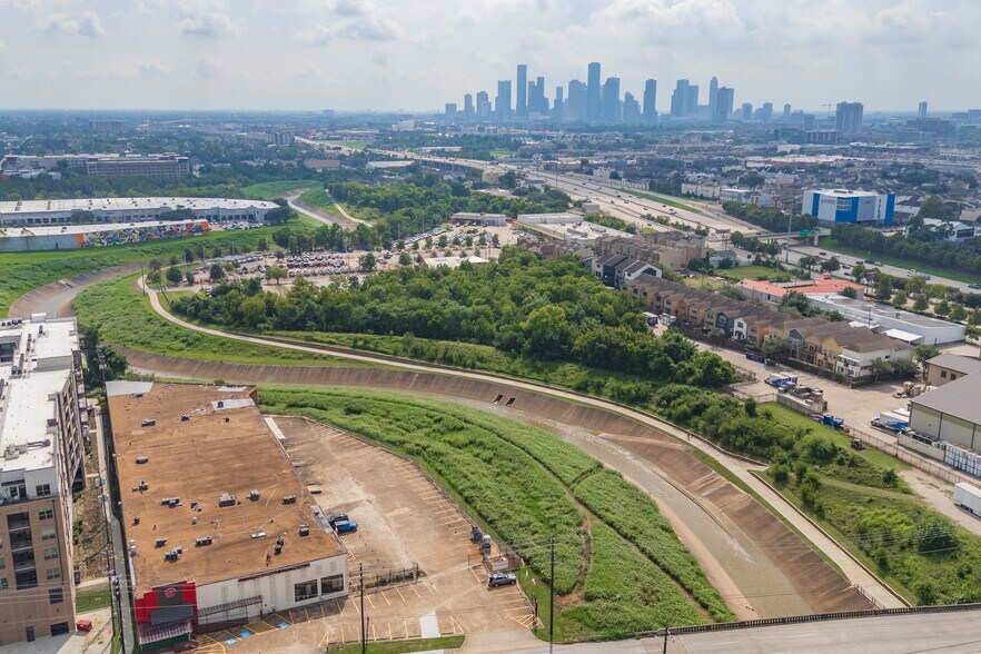 More Photos Of 500 N Shepherd Dr, Houston Land For Sale