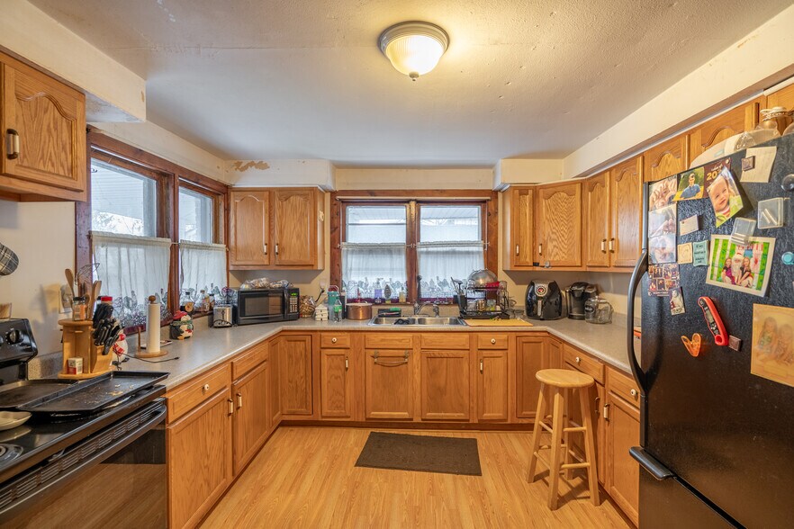 More Photos Of 447-449 NY-31, Bridgeport Apartments For Sale