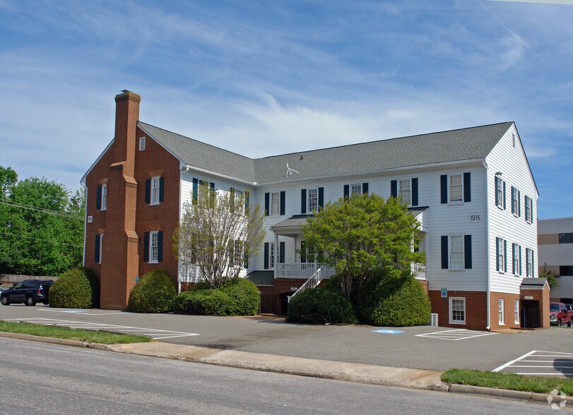 More Photos Of 1915 Huguenot Rd, Richmond Office For Lease