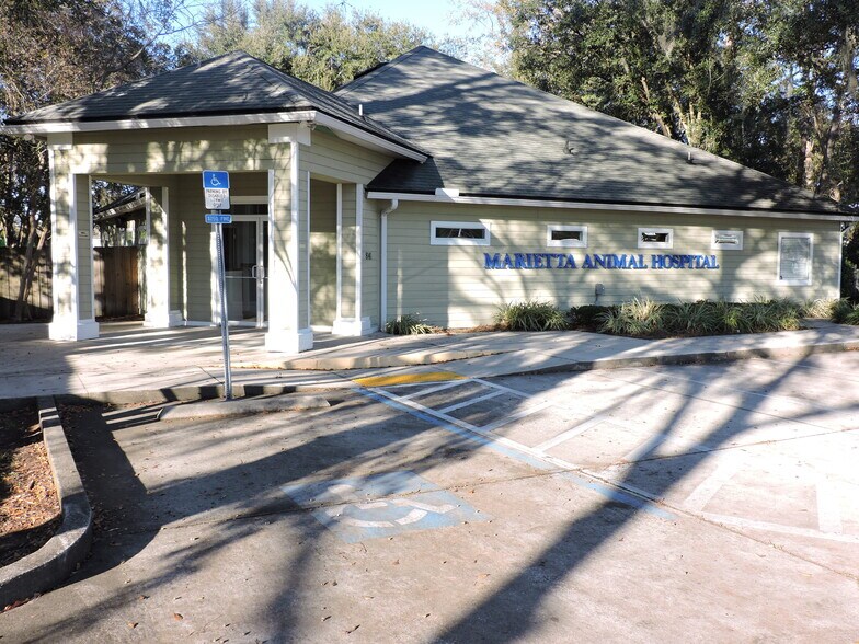 More Photos Of 8141 Ramona Blvd, Jacksonville Veterinarian Kennel For Lease