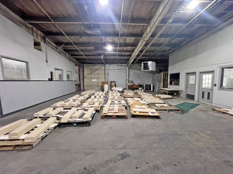 More Photos Of 711 Beaver Rd, Girard Warehouse For Sale