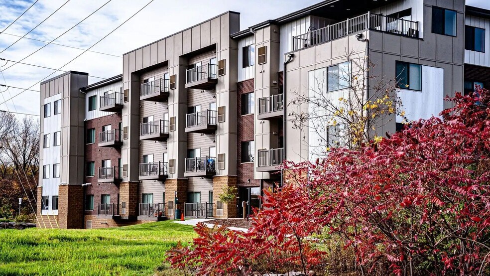 Primary Photo Of 1081 SW Fourth St, Forest Lake Apartments For Lease