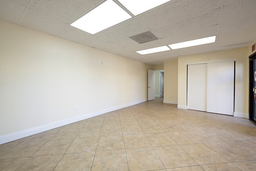 More Photos Of 2950 E Flamingo Rd, Las Vegas Office For Lease