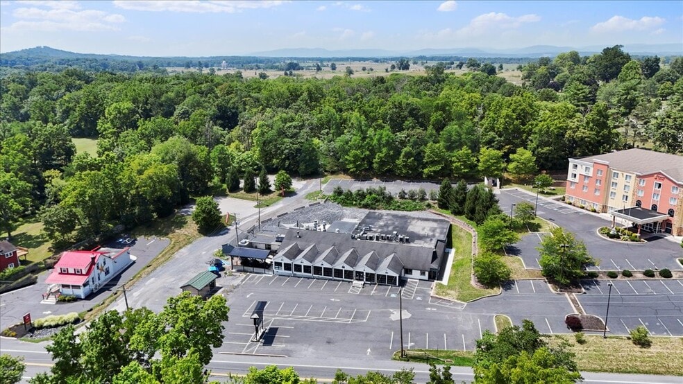 More Photos Of 985 Baltimore Pike, Gettysburg Storefront For Sale