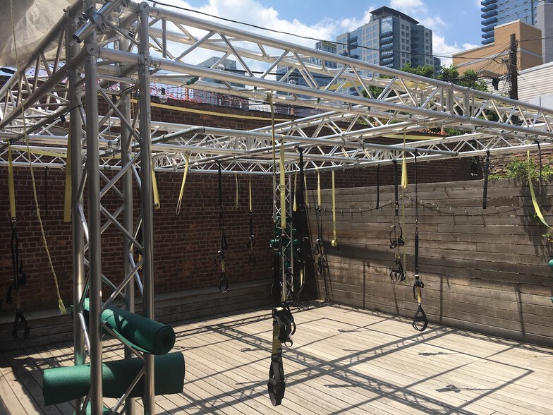 More Photos Of 74 N 8th St, Brooklyn Storefront Retail Office For Lease