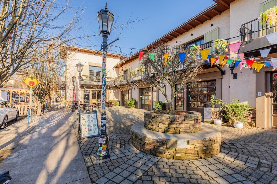 More Photos Of 3900 N Mississippi Ave, Portland Storefront Retail Office For Sale