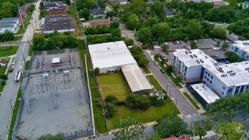 Primary Photo Of 918 E Broad St, Savannah Warehouse For Sale