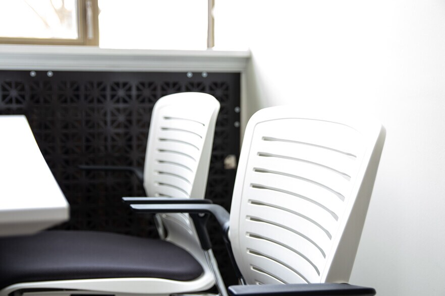 More Photos Of 201 S Broadway Ave, Albert Lea Loft Creative Space For Lease