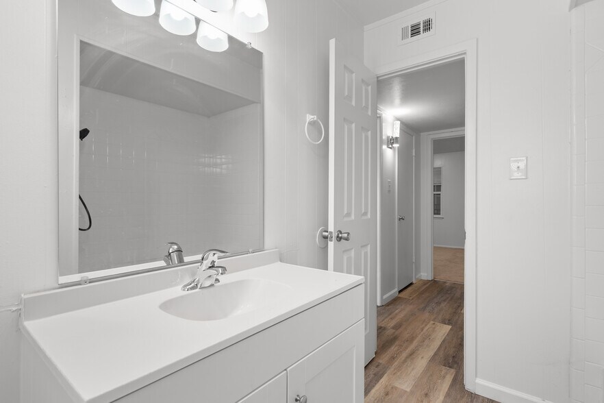 More Photos Of 2404 Louise St, Denton Multifamily For Sale