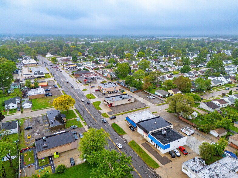 More Photos Of 15163 E 10 Mile Rd, Eastpointe Freestanding For Sale