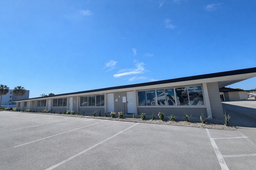 More Photos Of 4726 US-41, Sarasota Religious Facility For Lease