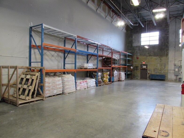 More Photos Of 33415 Maclure Rd, Abbotsford Warehouse For Sale