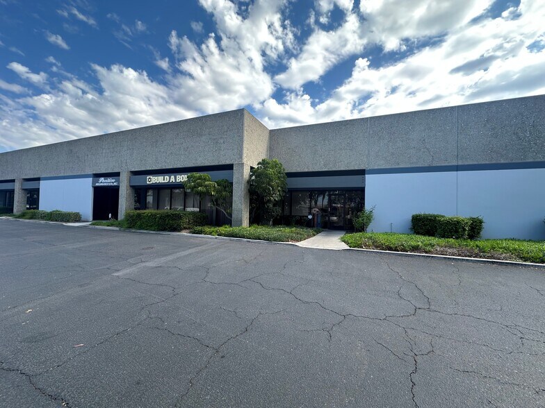 More Photos Of 1240 N Jefferson St, Anaheim Warehouse For Sale