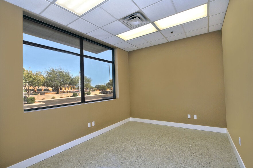More Photos Of 7235 E Hampton Ave, Mesa Warehouse For Sale