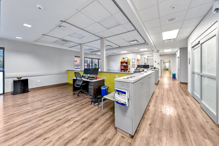 More Photos Of 1879 Williams Hwy, Grants Pass Medical For Sale