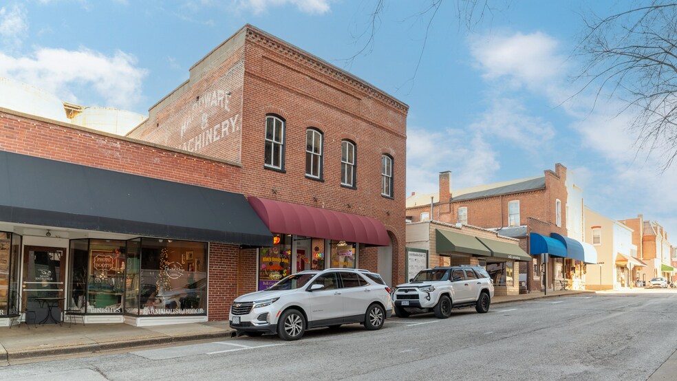 More Photos Of 217 W Main St, Washington General Retail For Sale