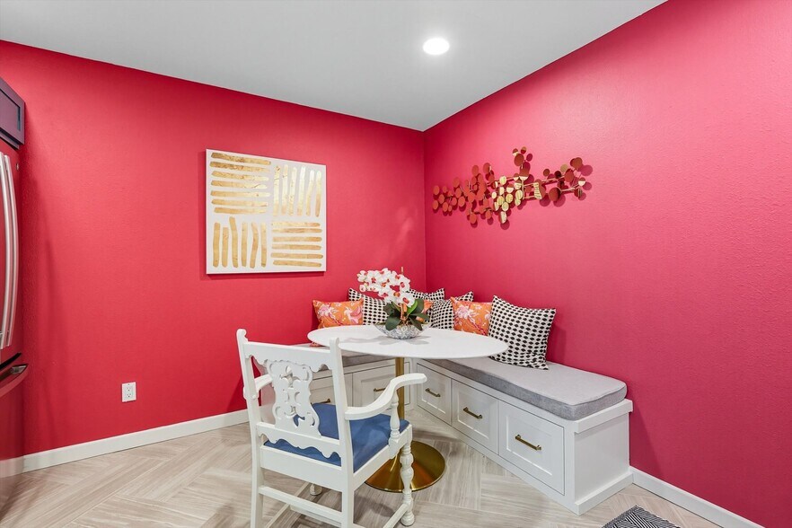 More Photos Of 3613 Washburn Ave, Fort Worth Loft Creative Space For Sale