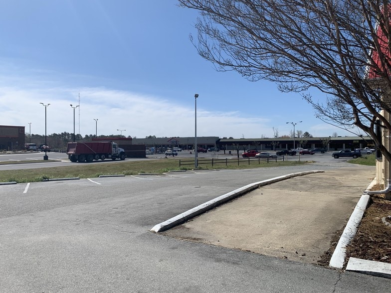 More Photos Of 1020 W New Bern Rd, Kinston Convenience Store For Sale