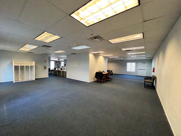 More Photos Of 17150 N 134th Dr, Surprise Light Manufacturing For Sale