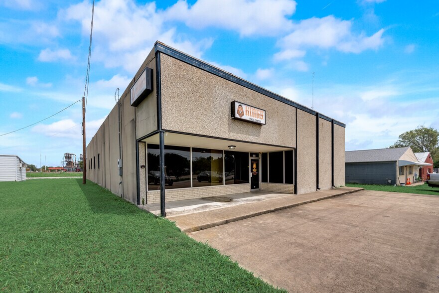 More Photos Of 203 E Main St, Forney Freestanding For Sale