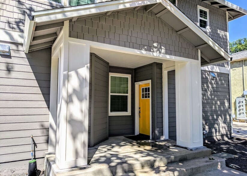 More Photos Of 447 W 7th St, Chico Apartments For Sale