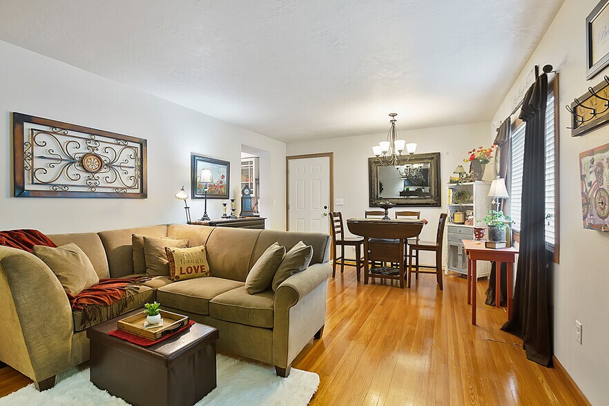 More Photos Of 101 N Evergreen Rd, Spokane Office For Lease