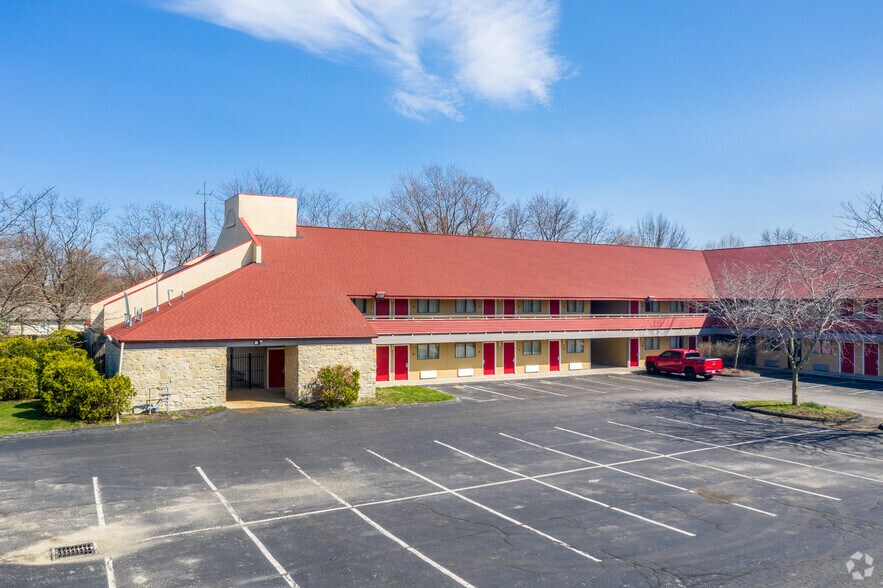More Photos Of 1951 Broad Ave, Findlay Hotel For Sale