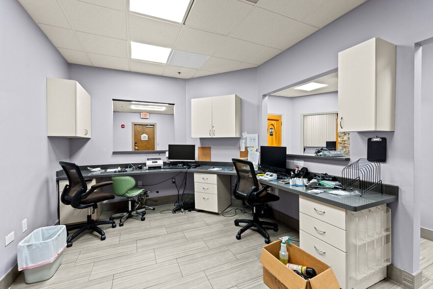 More Photos Of 9970 S Central Park Blvd, Boca Raton Medical For Lease