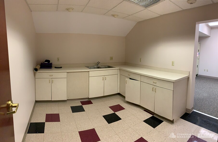 More Photos Of 1162-1170 Cleveland Ave, Amherst Medical For Lease