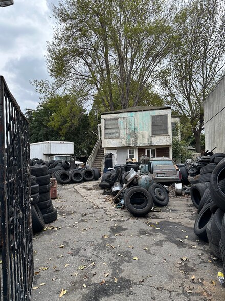 More Photos Of 212 E Alondra Blvd, Compton Service Station For Sale