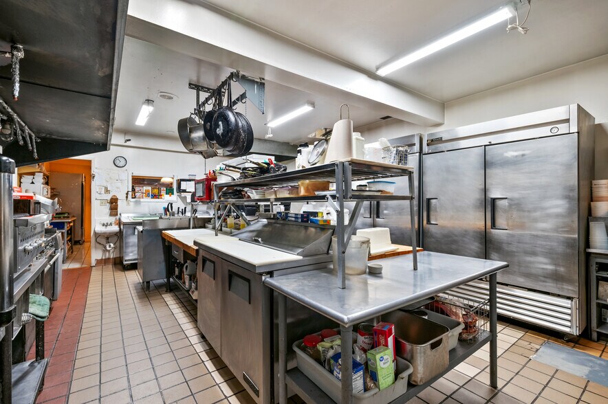 More Photos Of 181 E Brown St, Blairsville Restaurant For Sale
