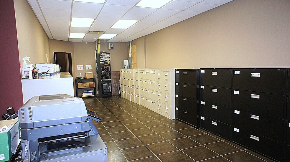 More Photos Of 9 Chippewa Rd, Sherwood Park Office For Lease