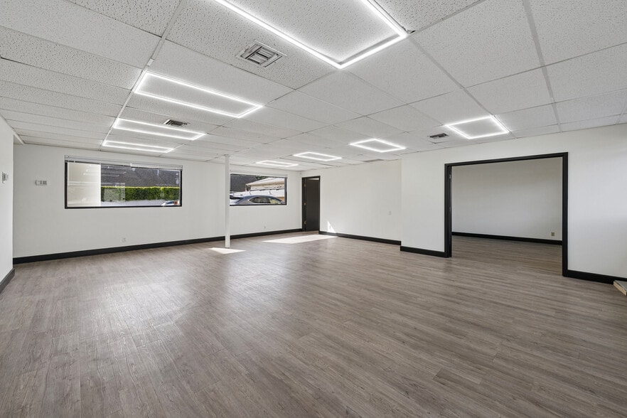 More Photos Of 7250 Beverly Blvd, Los Angeles Loft Creative Space For Lease